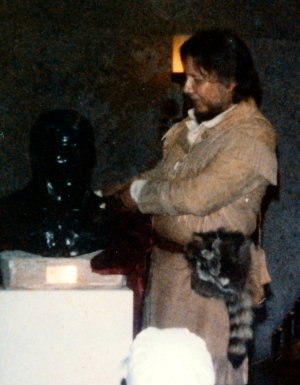 Me unveiling bust of Davy Crockett
